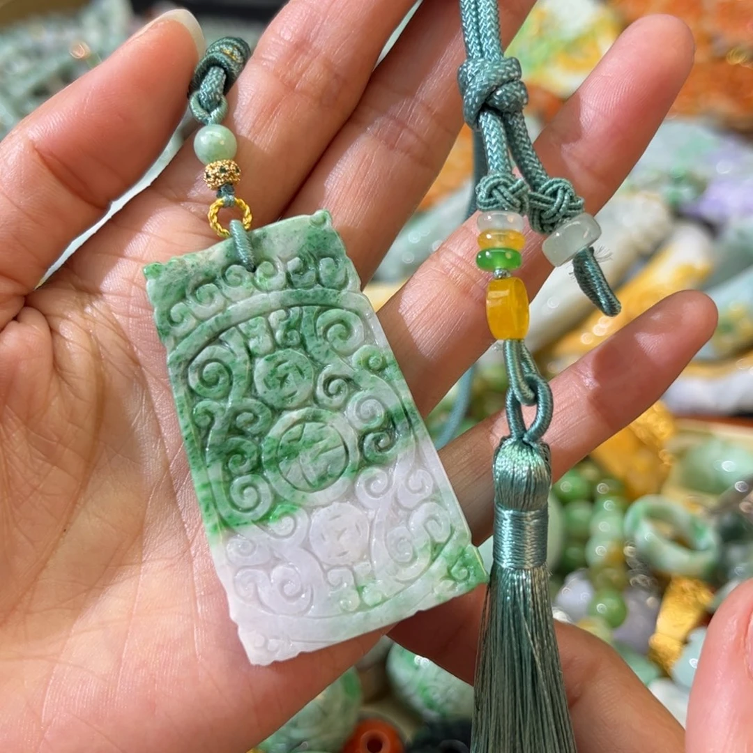 翡翠颈饰未镶嵌待编款