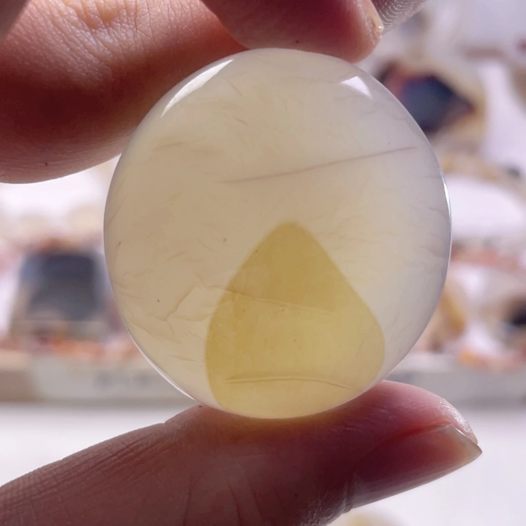 玛瑙/玉髓未镶嵌珠宝奇石