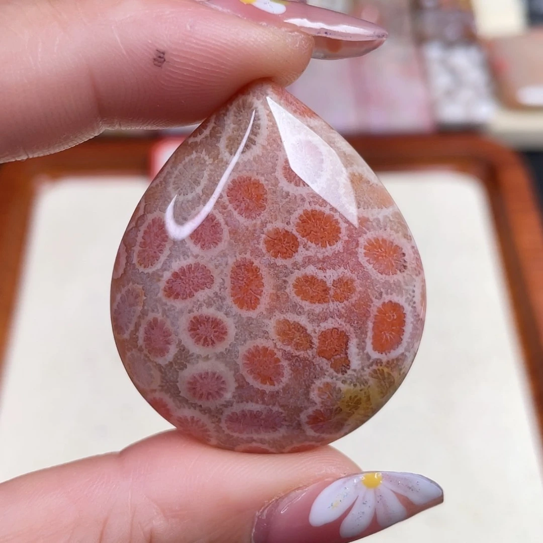【闪购商品】硅化玉吊坠(赠链)未镶嵌