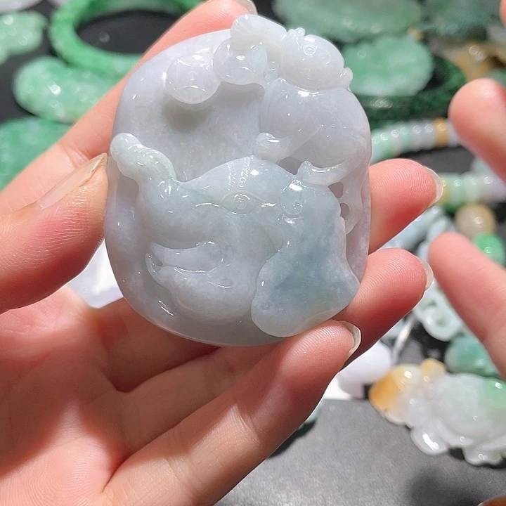 颈饰未镶嵌翡翠天