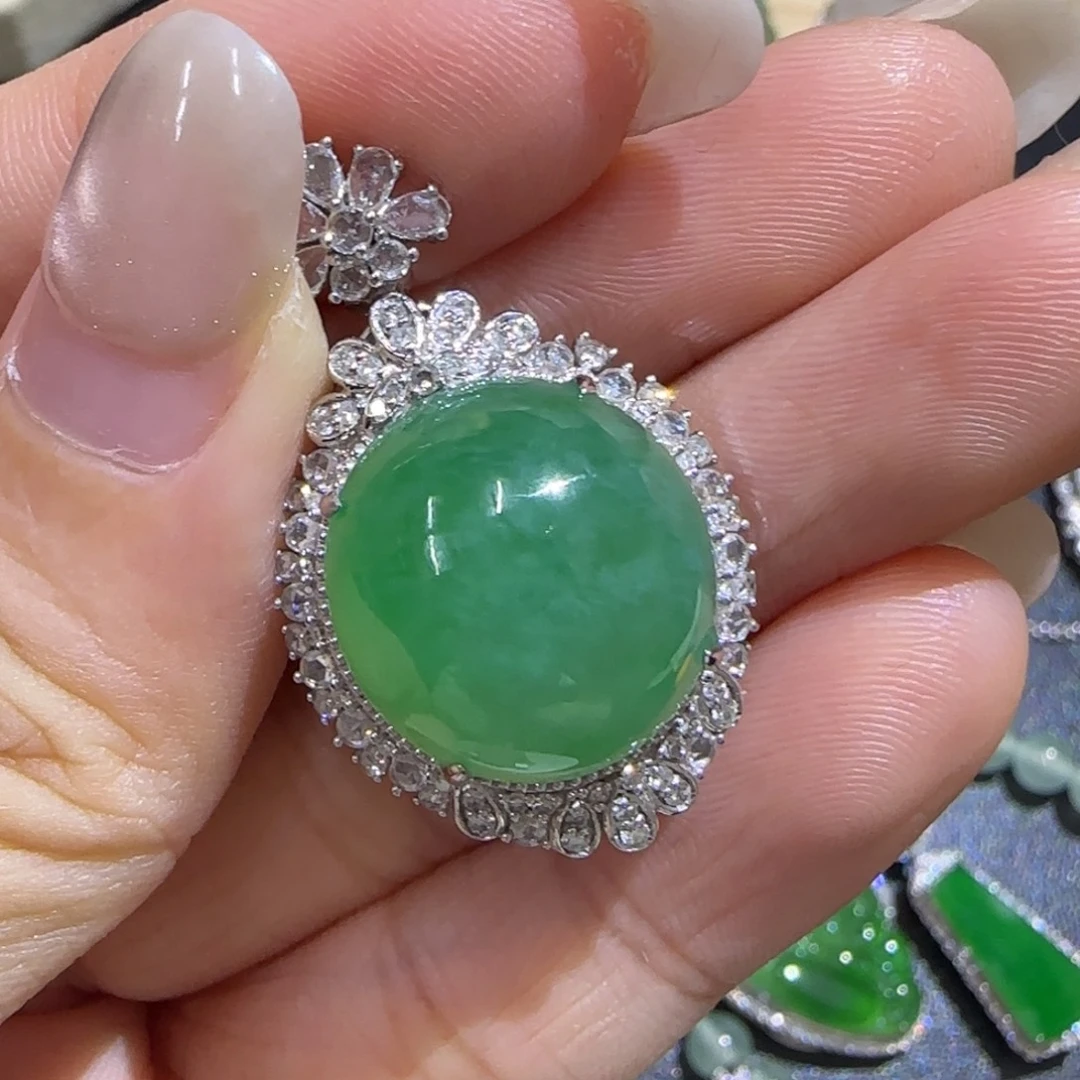 翡翠18K金镶嵌颈饰精品