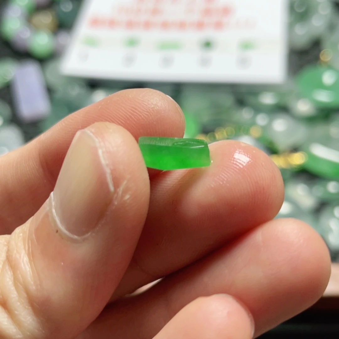 定制翡翠未镶嵌翡翠