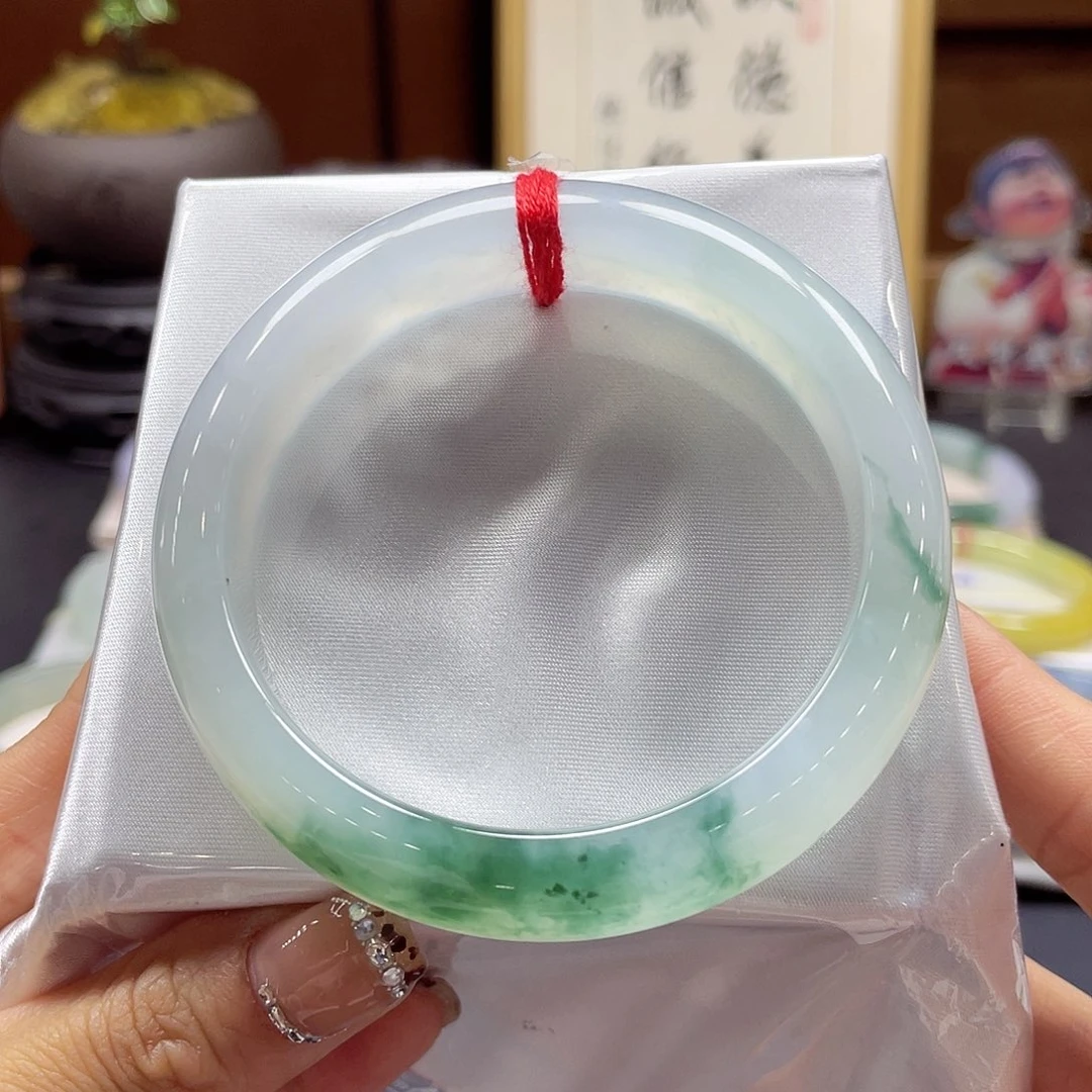 翡翠未镶嵌手镯69 号