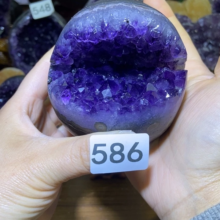 紫晶未镶嵌大型摆件（非配饰）