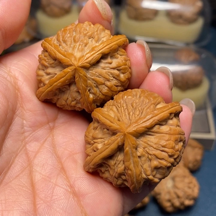 【闪购商品】文玩核桃把件穿云箭