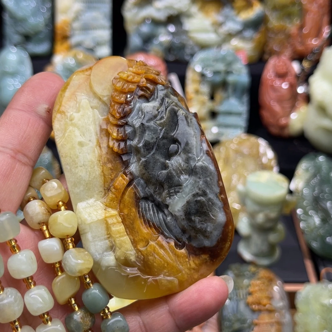蛇纹石玉未镶嵌颈饰