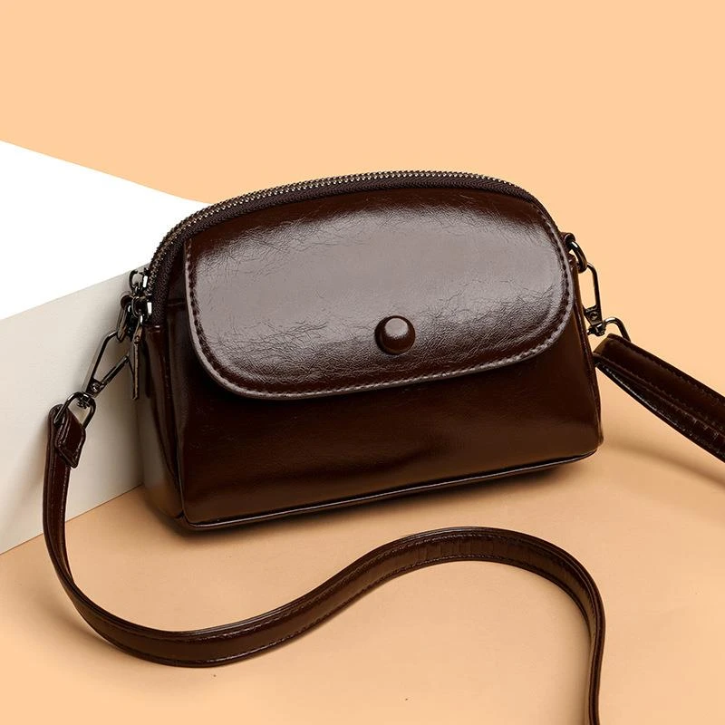 袋鼠2025秋冬新款时尚洋气真皮斜挎包简约百搭女包包妈妈包单肩包