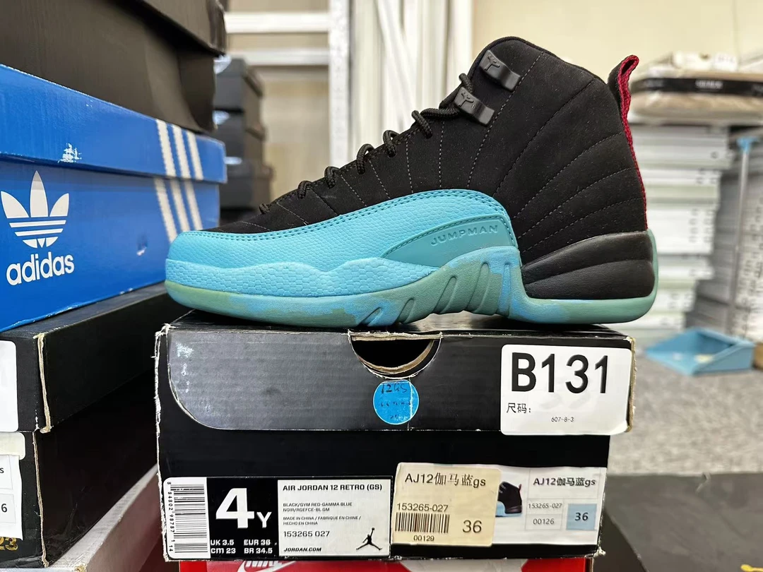 Nike  aj12伽马蓝  全新原盒 36码  11月21 bai  B131
