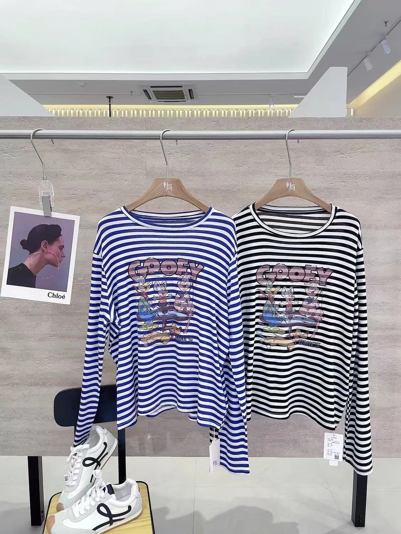 8424轩尚女装“卡通印花条纹长袖T恤”