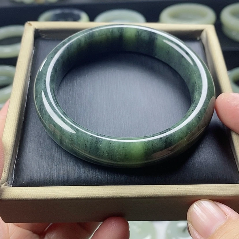 【闪购商品】未镶嵌手镯和田玉