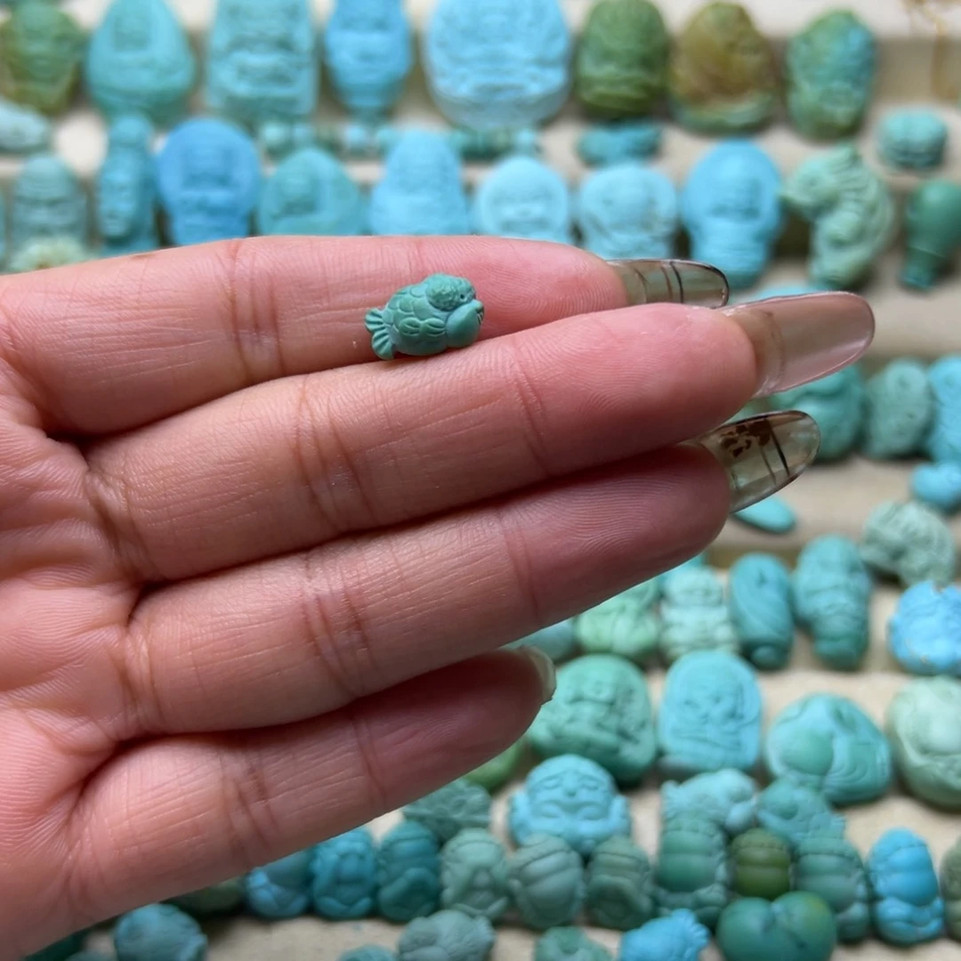 未镶嵌绿松石颈饰