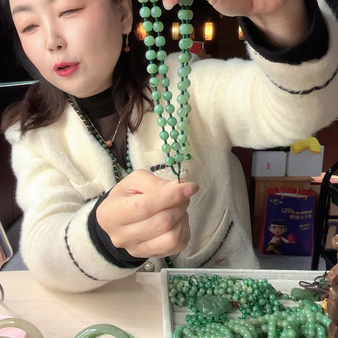 密玉（石英质玉）未镶嵌颈饰