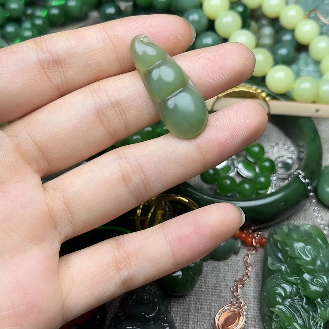 和田玉（碧玉）未镶嵌颈饰