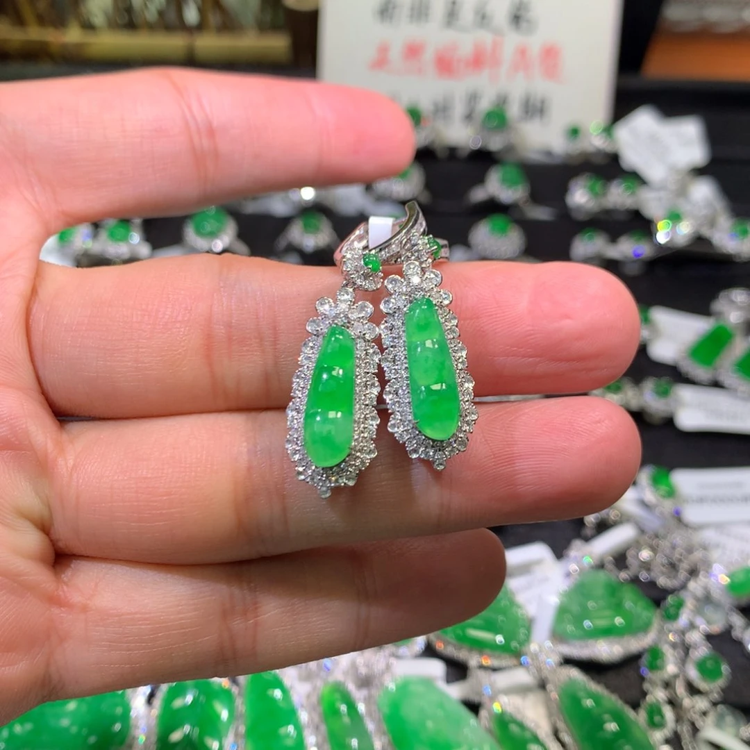 【闪购商品】翡翠耳饰18K金镶嵌福豆