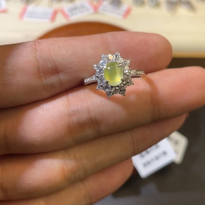 翡翠戒指未镶嵌戒指