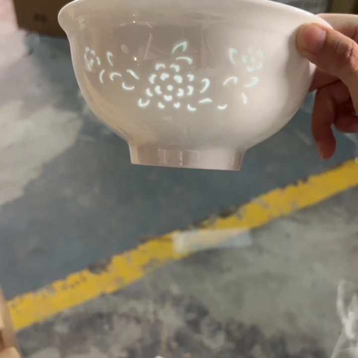 青瓷景德镇陶瓷面碗两只白色