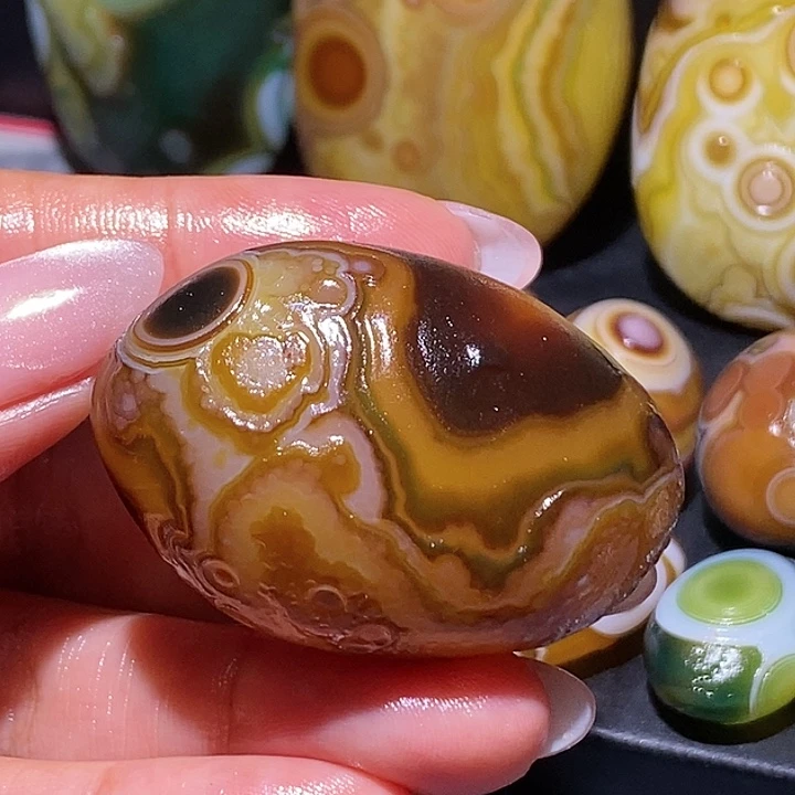 玛瑙/玉髓未镶嵌珠宝奇石26