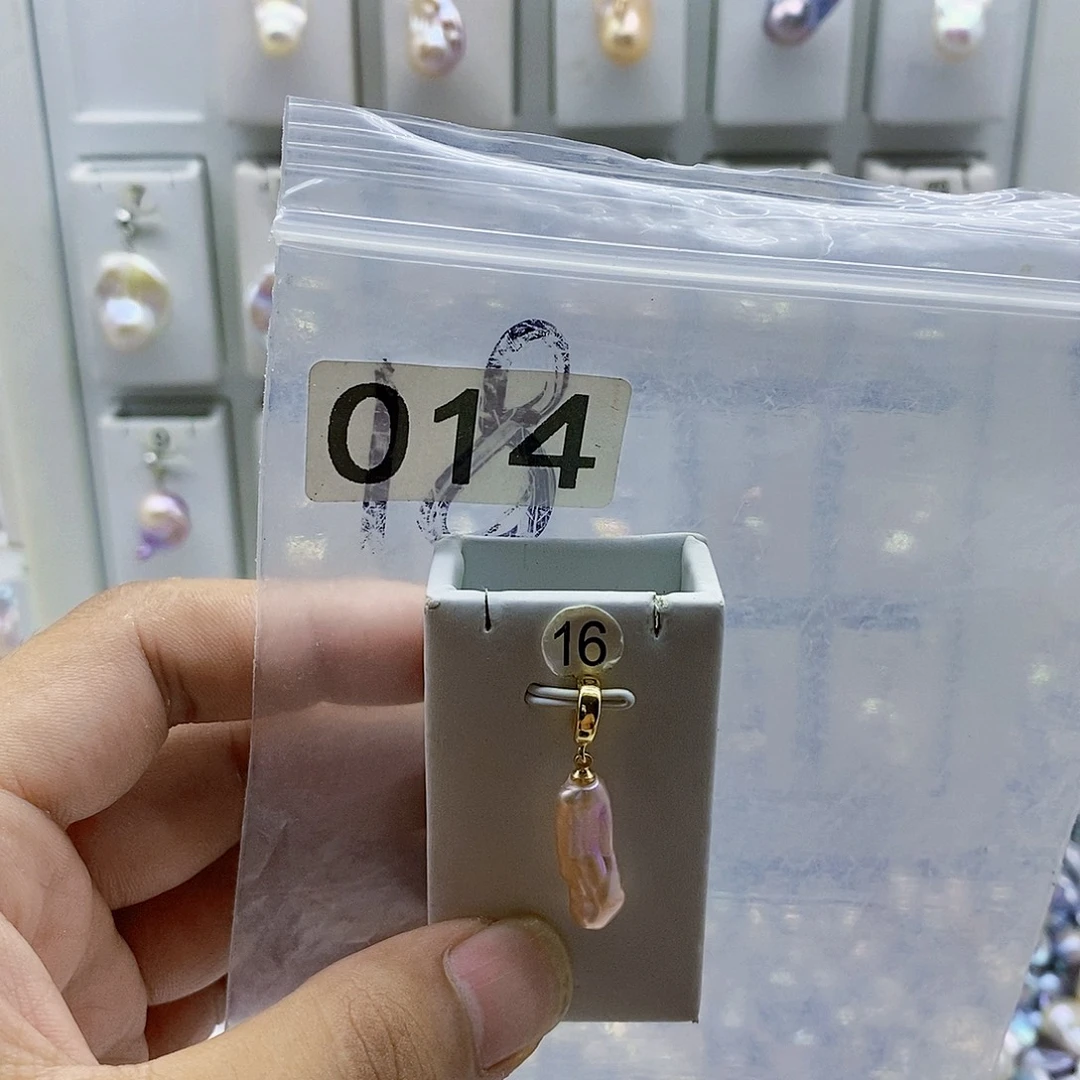 淡水珍珠合金颈饰