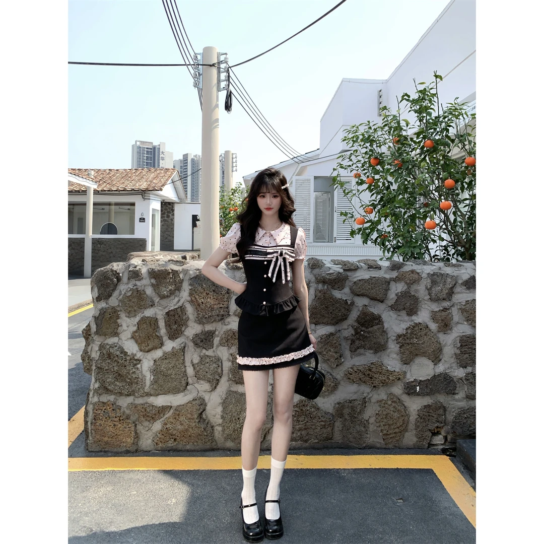 越韩小鱼 贝蒂小姐 法式miu系千金黑粉拼色波点上衣高腰半裙套装