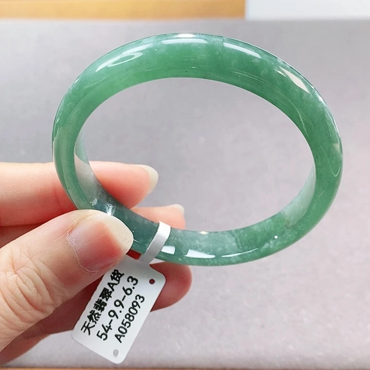 【闪购商品】翡翠手镯（圆镯）未镶嵌