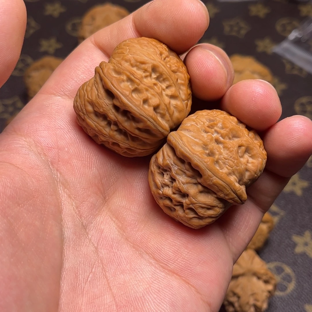 嘴***硬文玩核桃把件38元宝