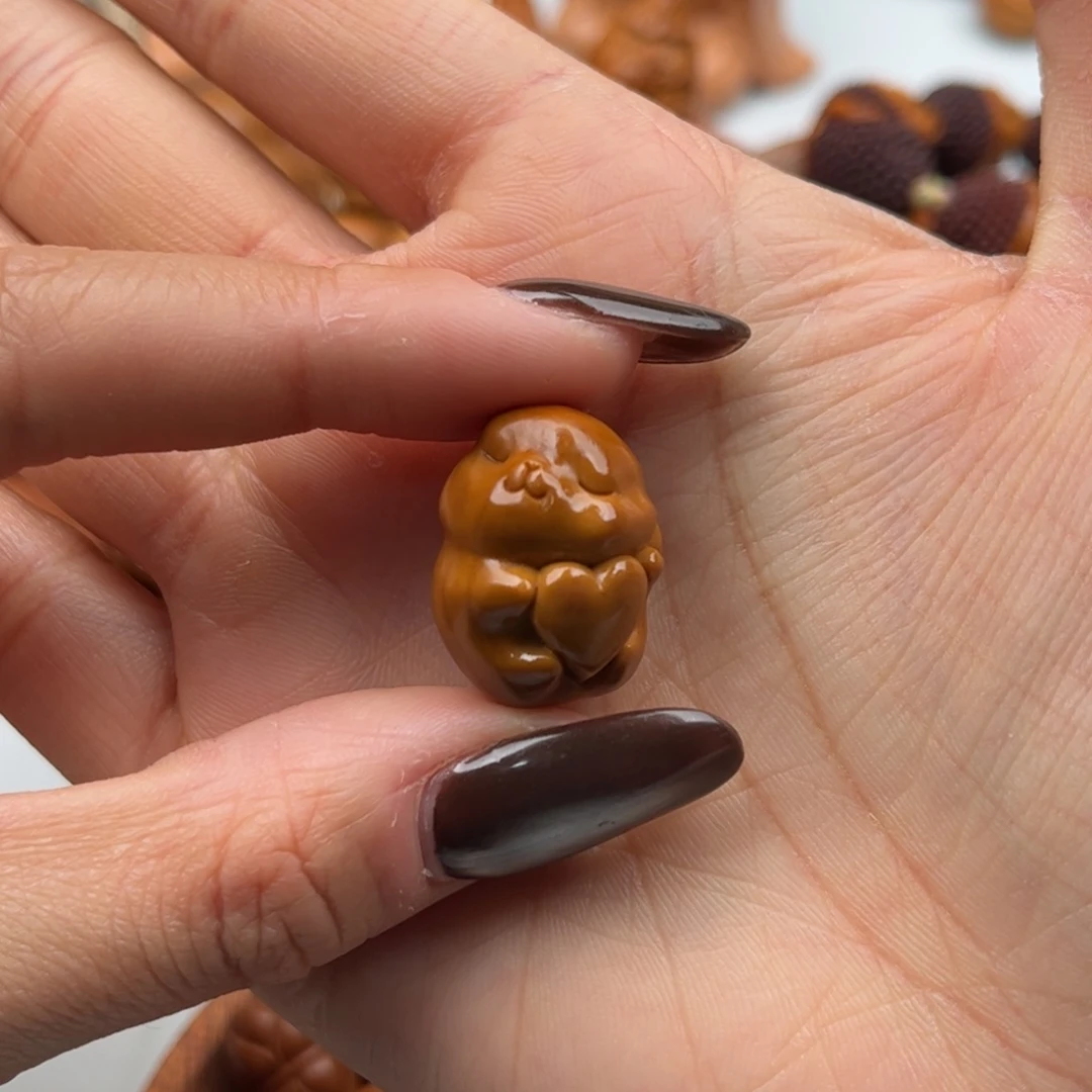 吊坠橄榄核小玉兔