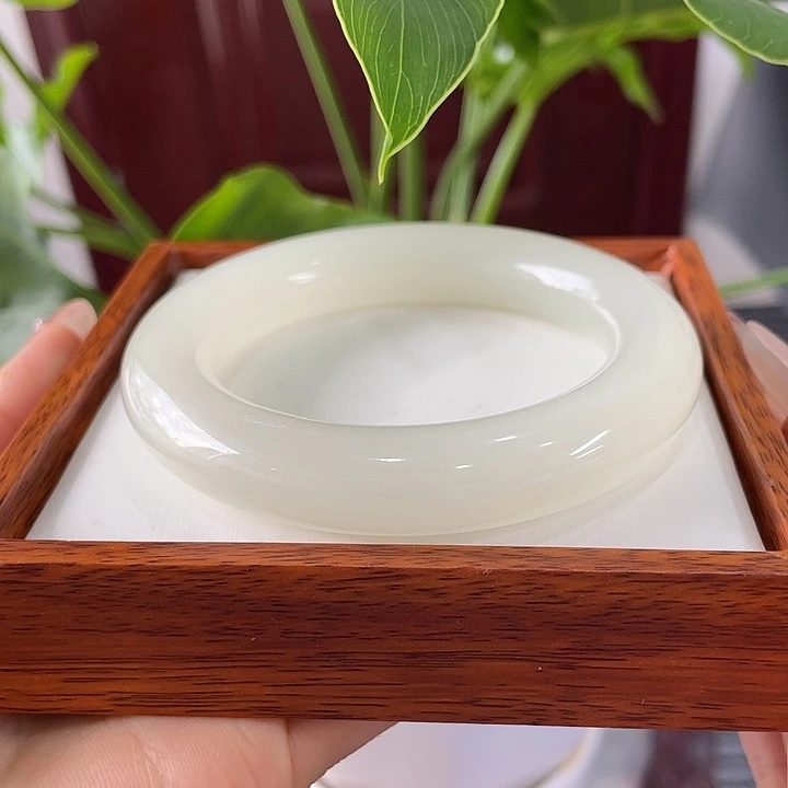 和田玉手镯54.5未镶嵌