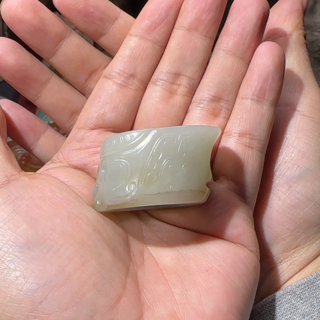 用***7和田玉（糖玉）未镶嵌挂件