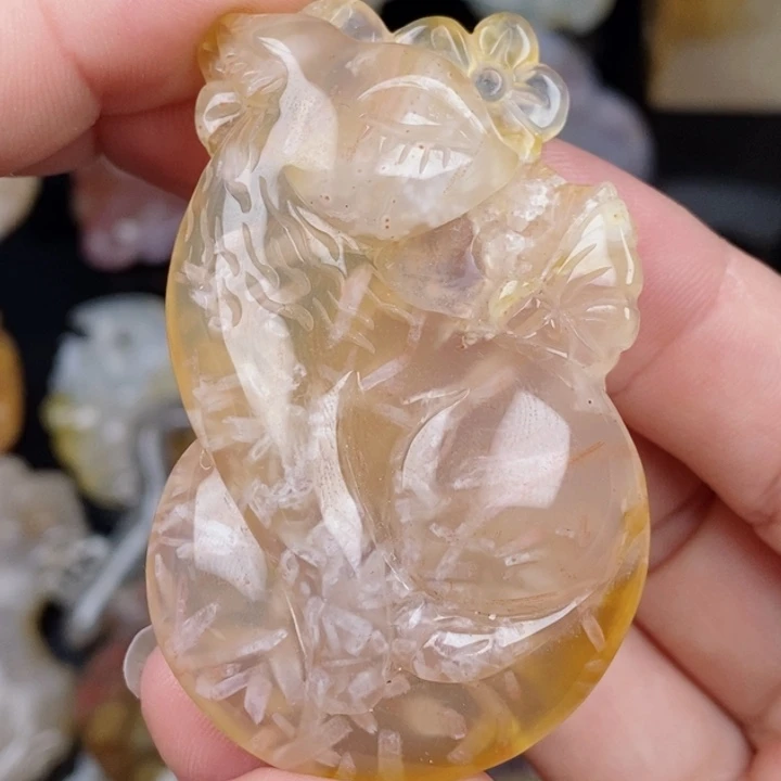 未镶嵌手镯硅化玉