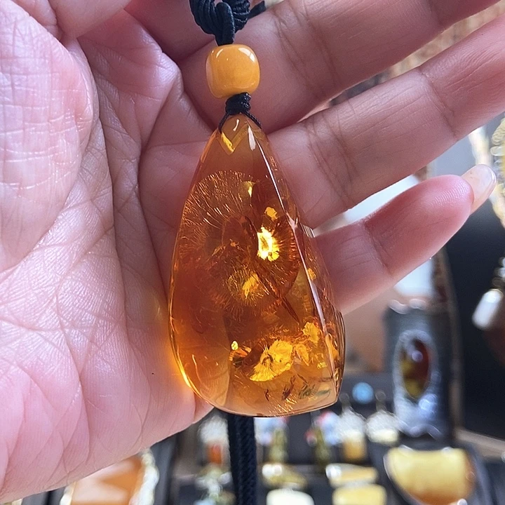 琥珀颈饰未镶嵌吊坠
