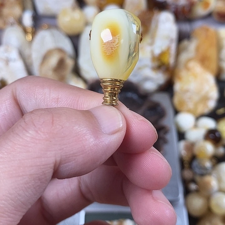 琥珀未镶嵌裸石我
