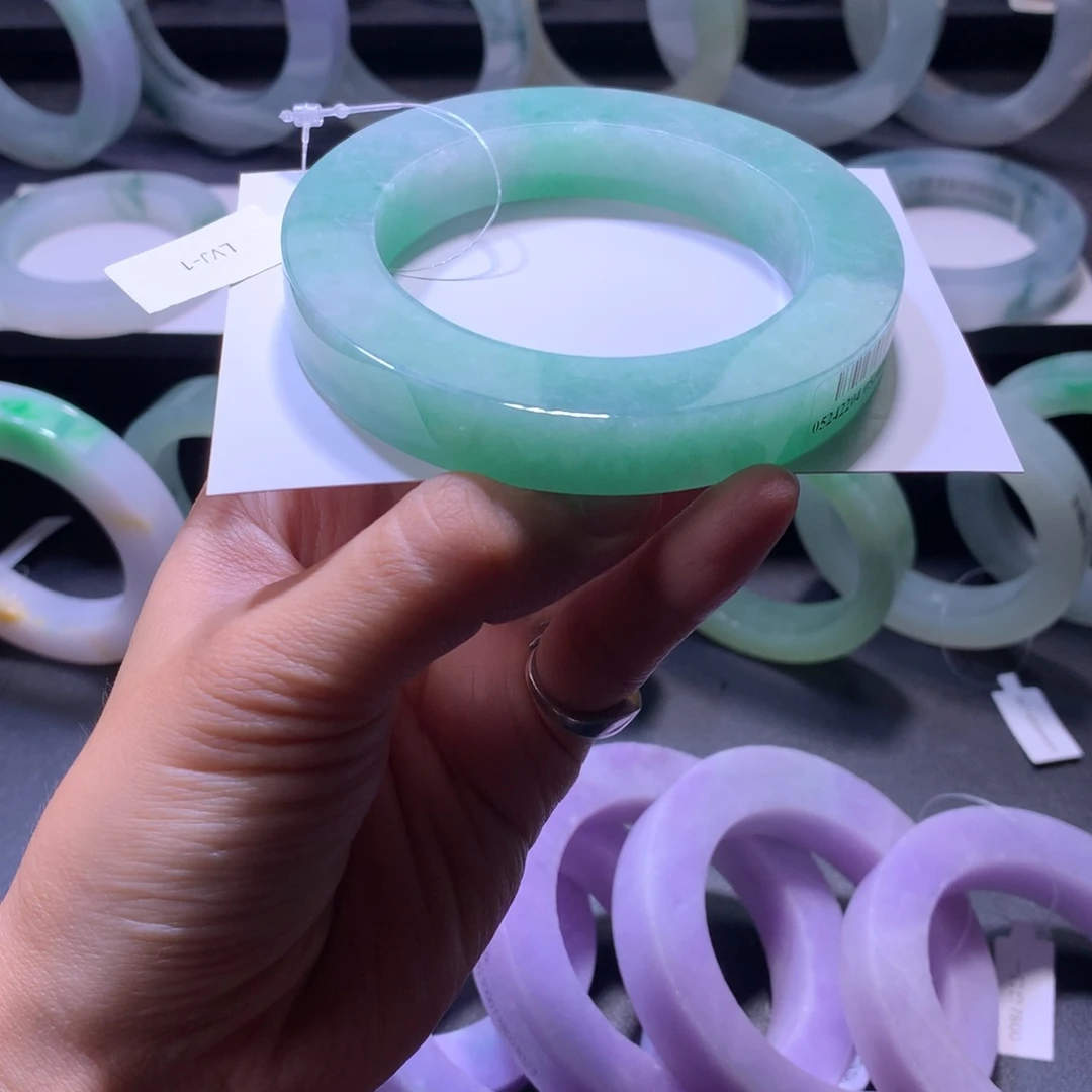 暖***姥未镶嵌翡翠手镯定制翡翠