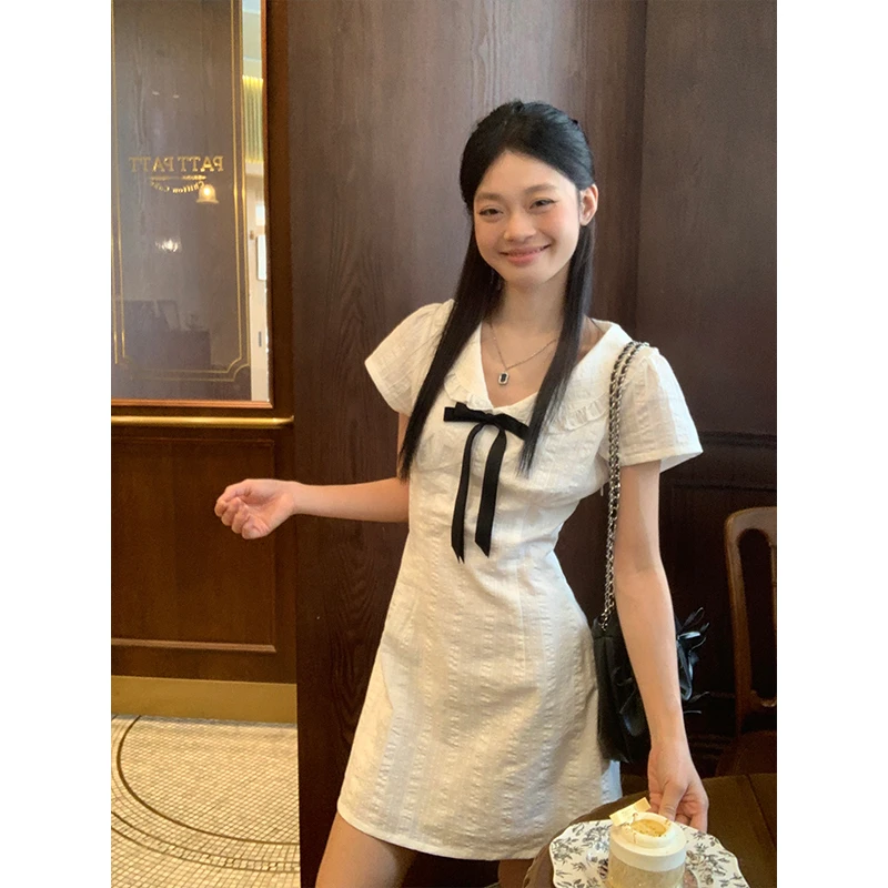 宋正恩白色学院风娃娃领连衣裙女法式气质收腰a字短裙ZSSL1554