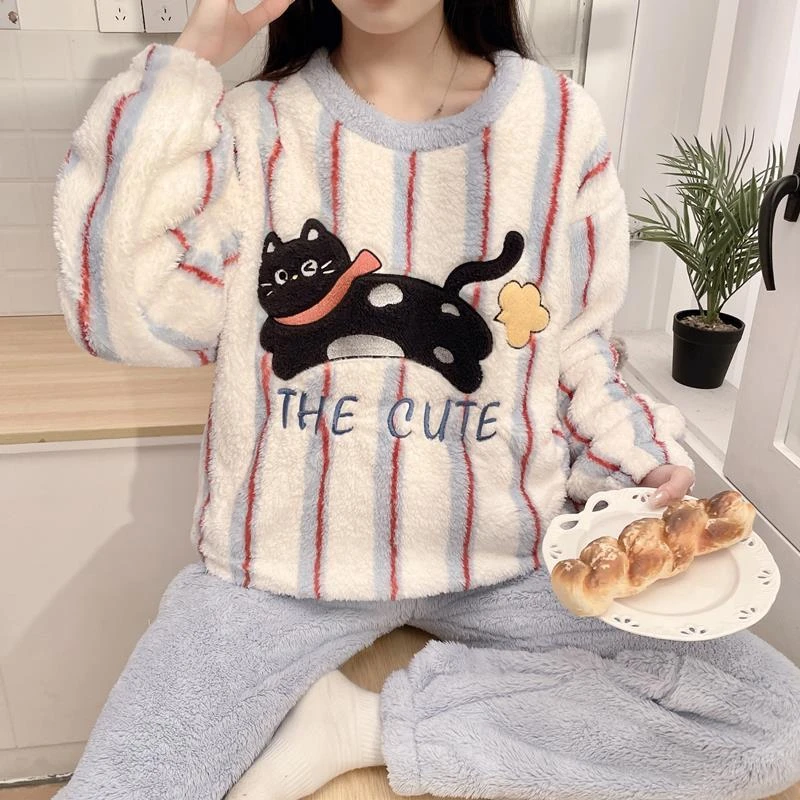 大码女睡衣珊瑚绒长袖胖MM秋冬季加厚绒卡通可爱200斤ins风家居服