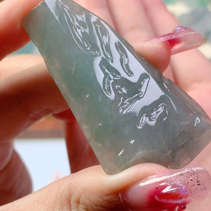 颈饰未镶嵌翡翠好