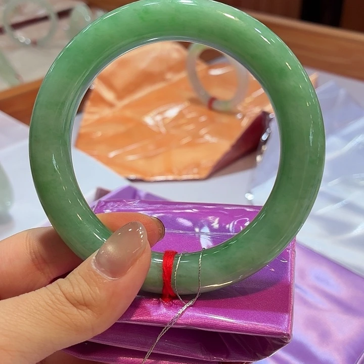 翡翠未镶嵌手镯60.5圈口（