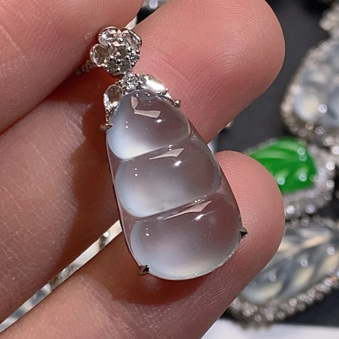 翡翠颈饰18K金镶嵌天然缅甸A货翡翠