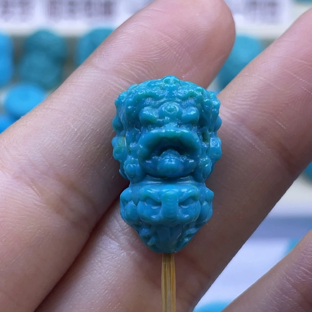 绿松石未镶嵌天然原矿绿松石雕件