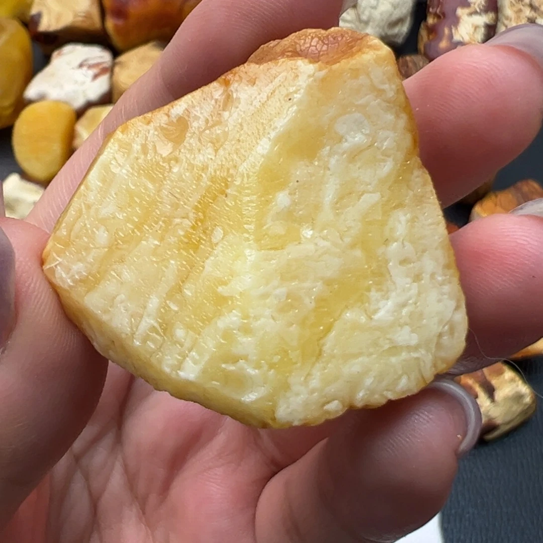 定制琥珀未镶嵌蜜蜡