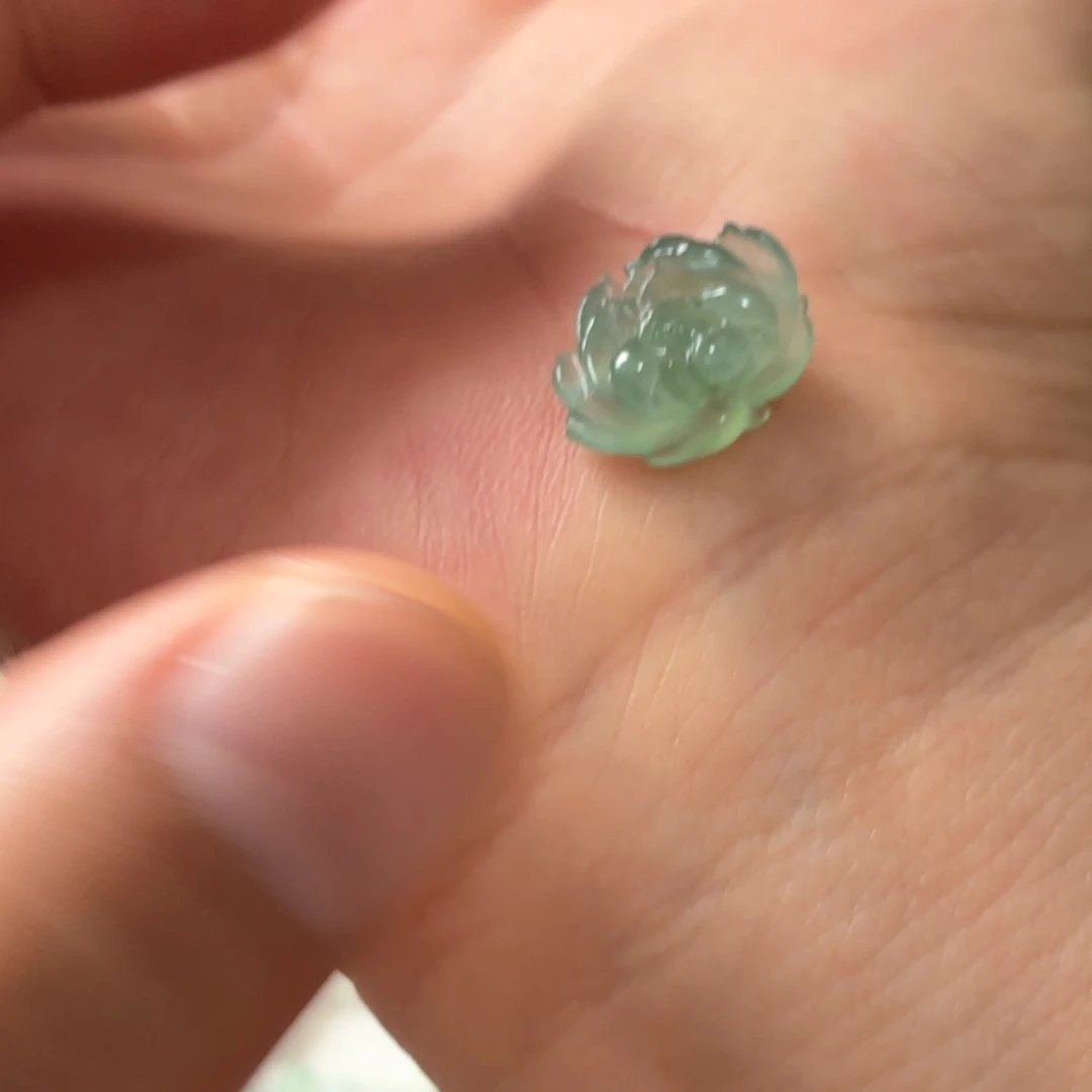 未镶嵌定制翡翠莲花