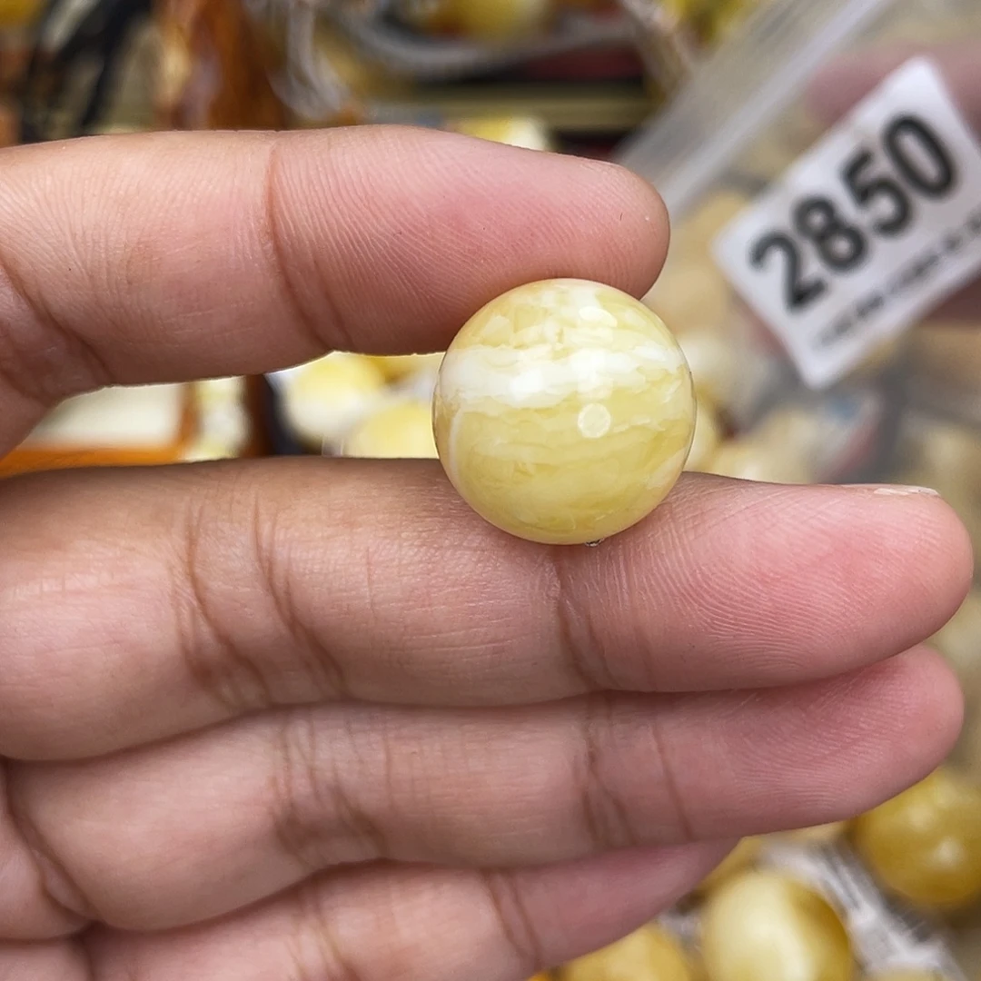 蜜蜡未镶嵌珠宝奇石17.5