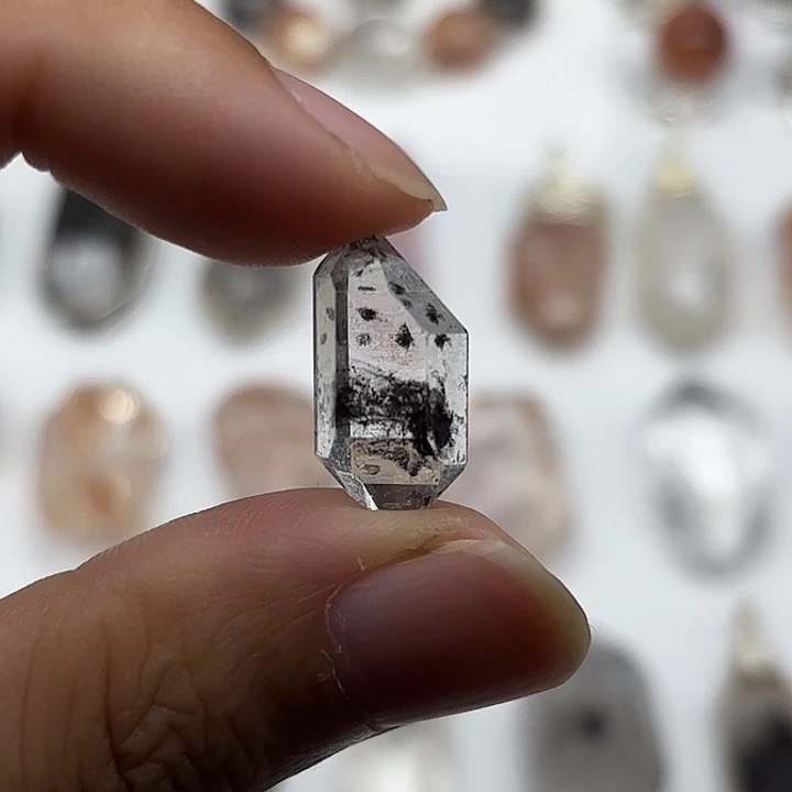 颈饰水晶未镶嵌闪灵钻18mm+