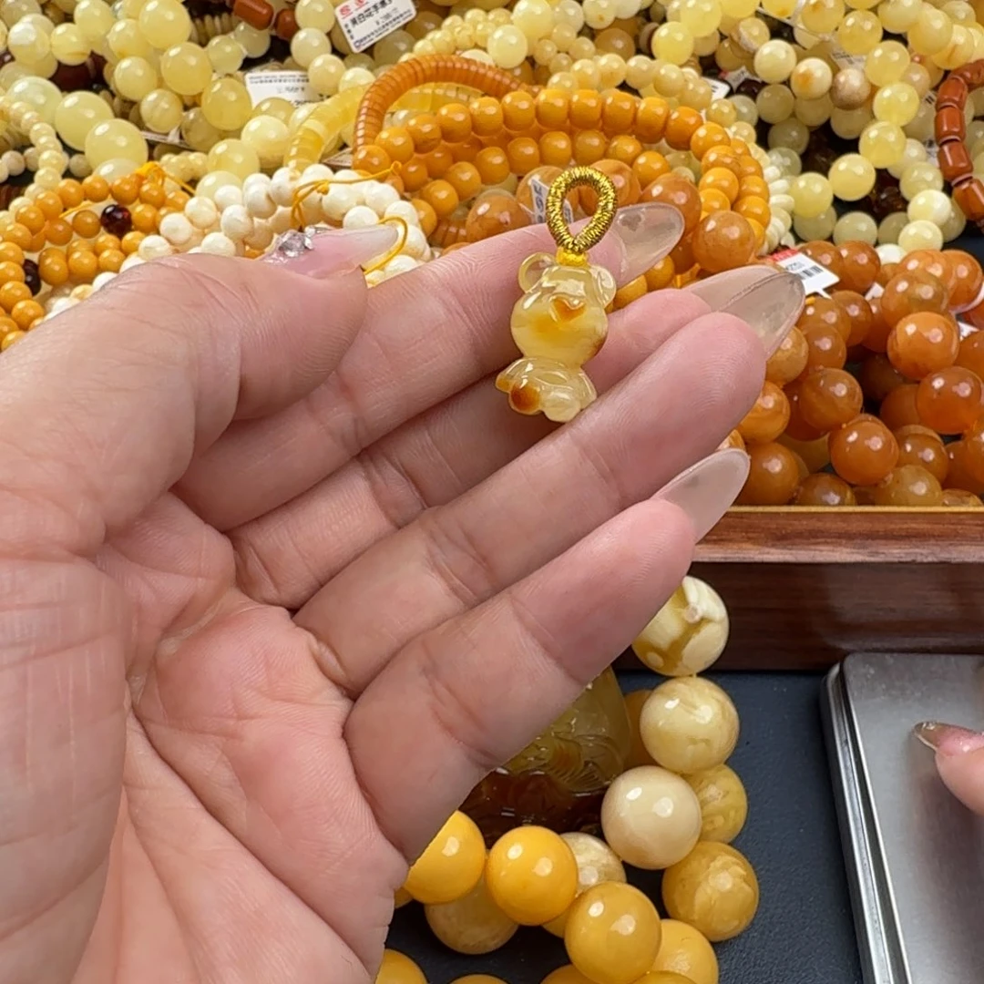 琥珀未镶嵌珠宝奇石