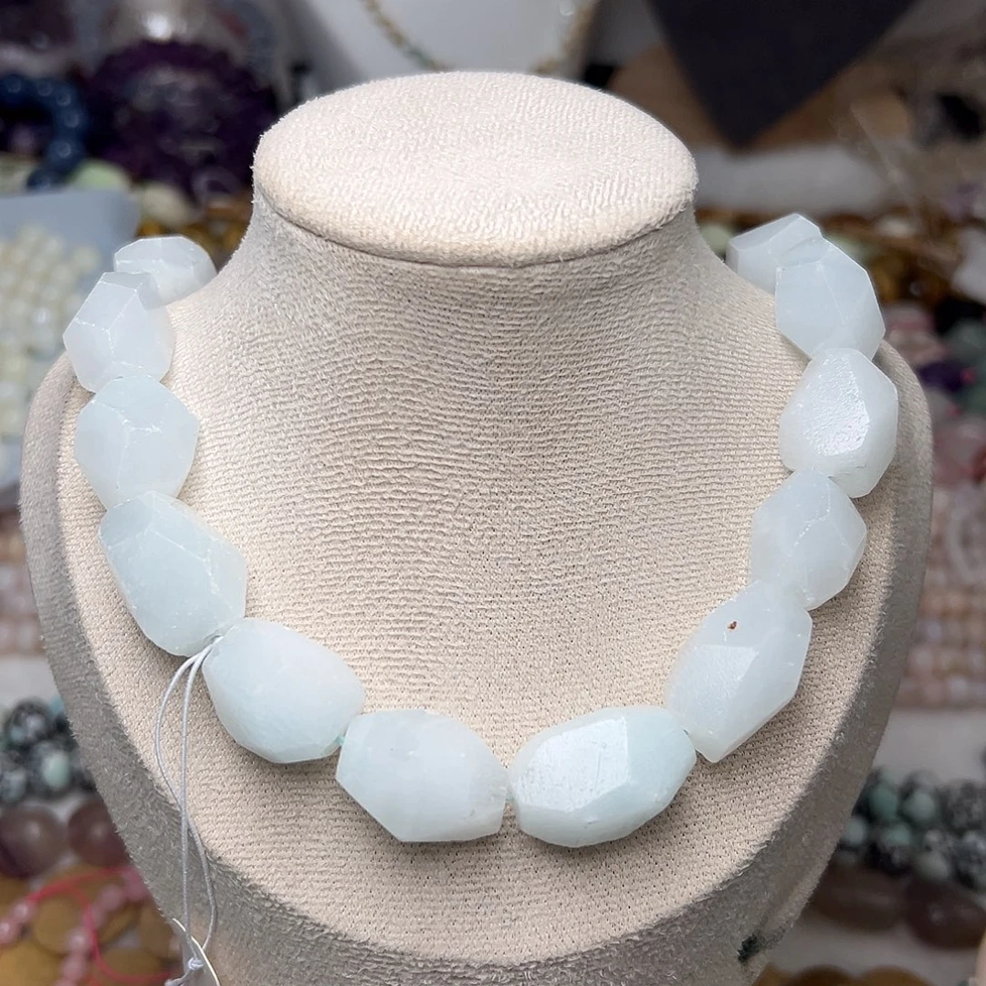 玛瑙/玉髓合金珠宝半成品Y705。16mm天然老矿白玉钻切一条