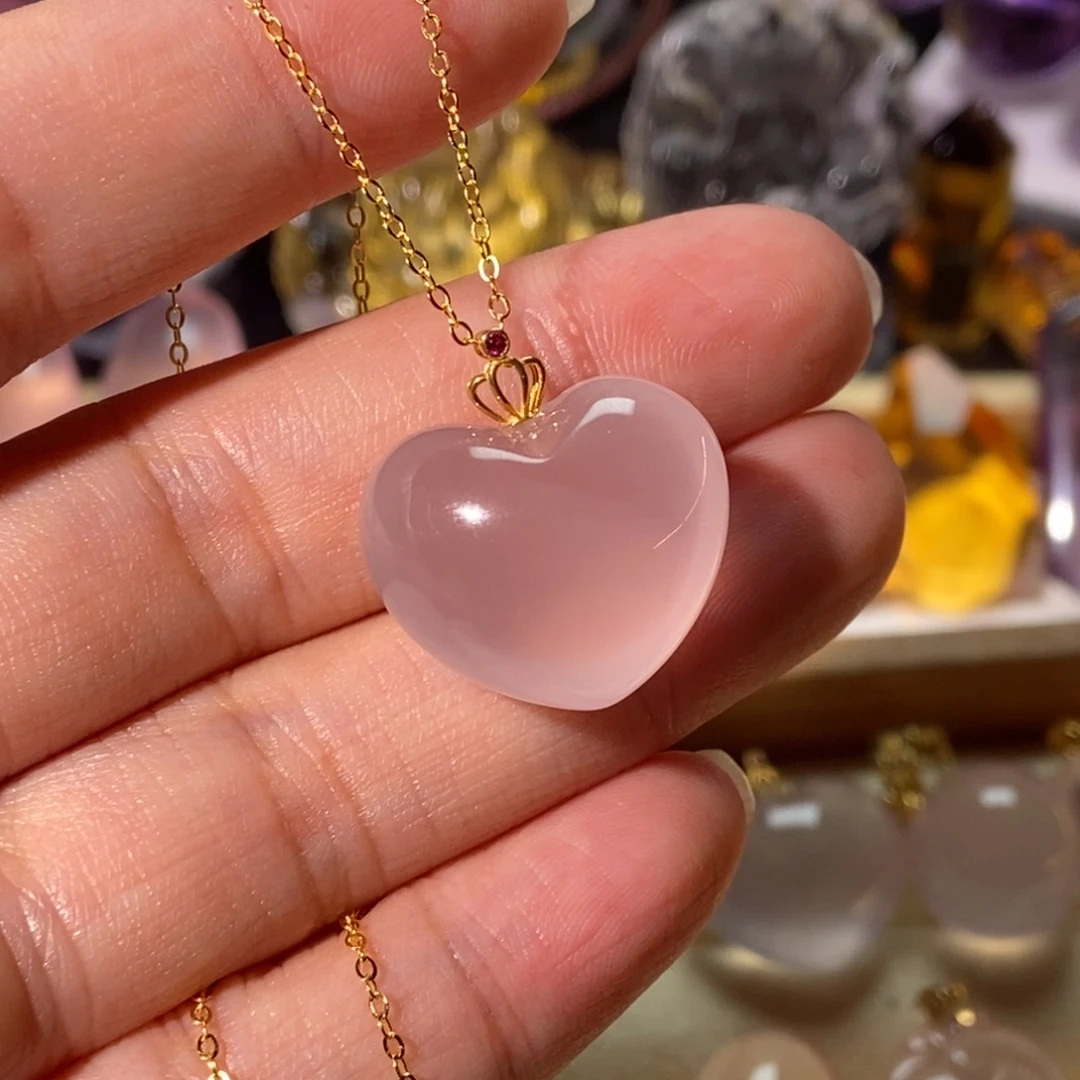 18K金镶嵌颈饰水晶