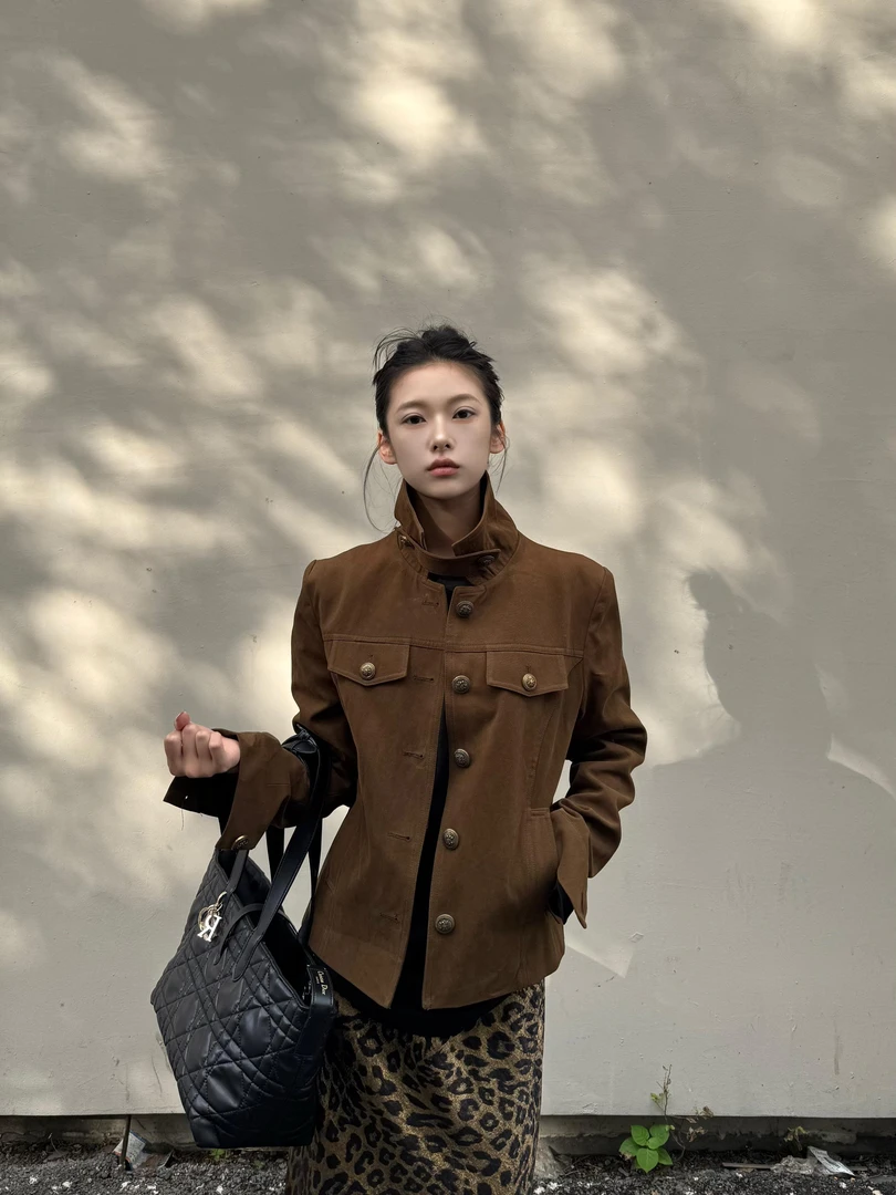 棕色复古工装外套女2025早秋季新款正肩翻领设计感单排扣夹克上衣