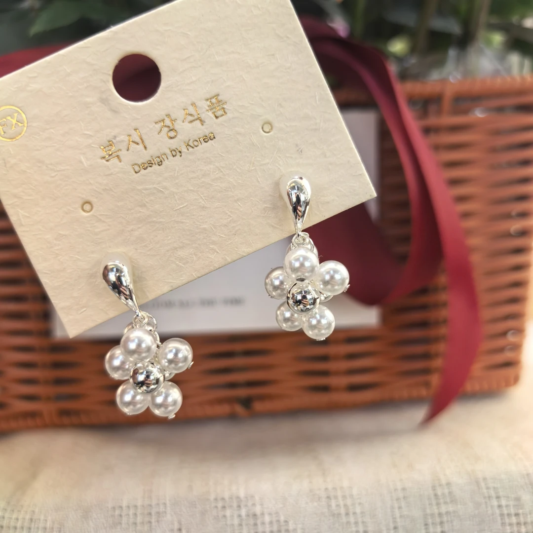 铜合金耳饰 C229白色珠小葡萄耳钉耳饰