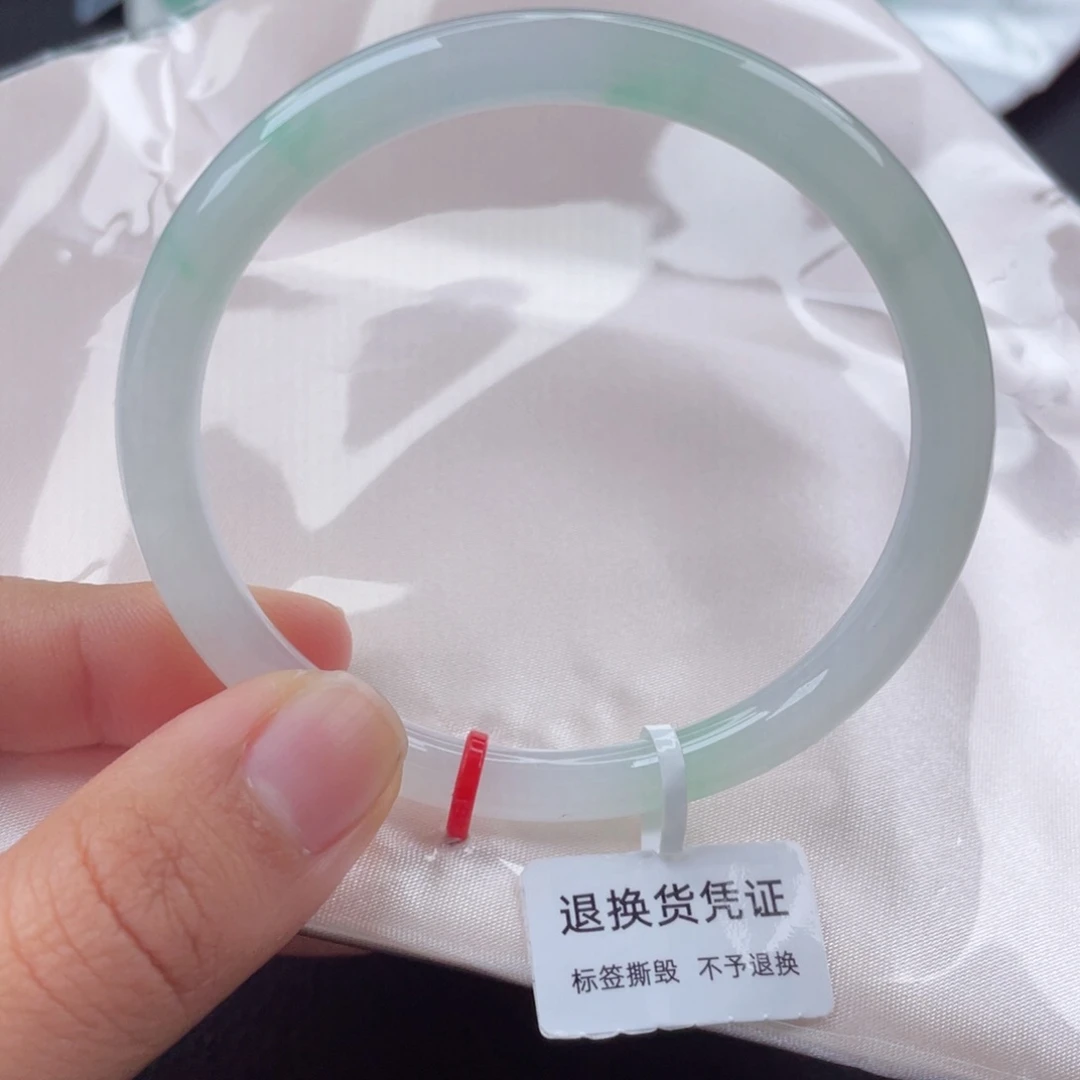 翡翠手镯（圆镯）未镶嵌