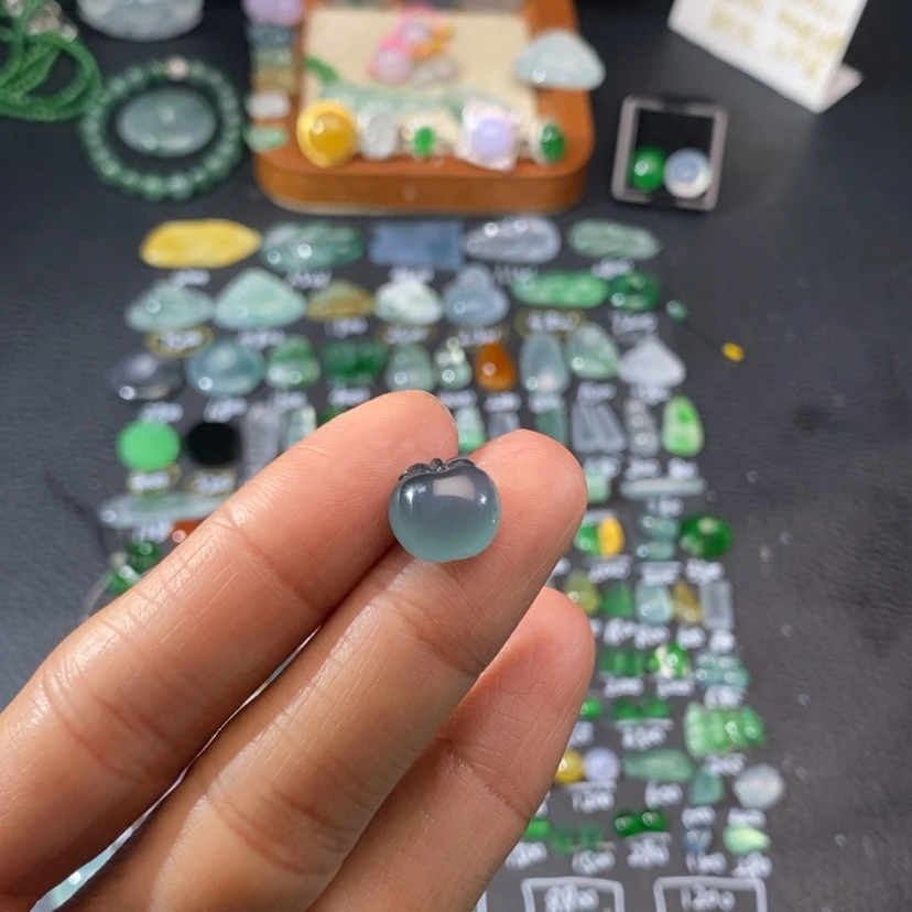 【闪购商品】翡翠挂件未镶嵌苹果