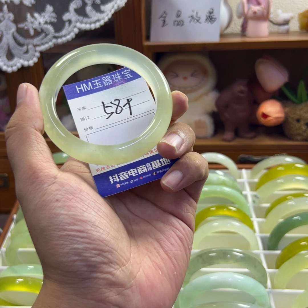 未镶嵌蛇纹石玉手镯82